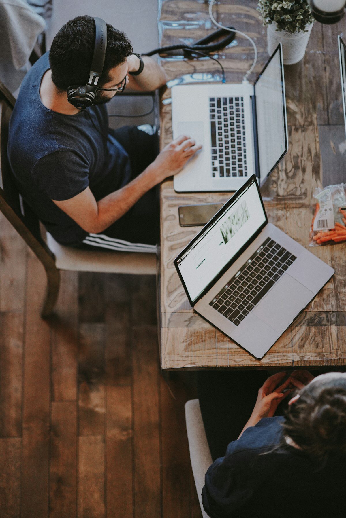Office worker at desk looking disengaged